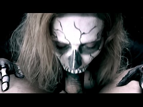 ❤️ Dämonenmädchen lutscht Schwanz mit ihrem schwarzen Mund und schluckt Sperma. Sluts bei de.sex-porntube.ru